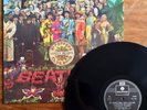 The Beatles Sgt Peppers (Parlophone PCS 7027) Ex/Ex 2 Box EMI 1970's Repress