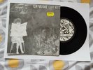 Zounds  La Vache Qui Rit  7 Inch Vinyl PUNK