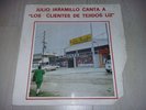 julio jaramillo canta a los clientes de tejidos liz