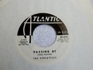 RARE  DOO WOP  THE VERSATILES ON ATLANTIC   LABEL 7
