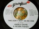 Modern Soul 45 Angela Davis and Reubin Fisher Time Don't Wait On No One NM HEAR