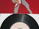 JOHNNY HALLYDAY EP KILI WATCH PETIT LETTRAGE VOGUE LANGUETTE CENTREUR