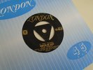 GOLD LONDON 1954 KITTY WHITE THICK TRI.