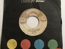 KISS EL SALVADOR SINGLE 7” 45 CALLING DR LOVE/HARD LUCK WOMAN BONI DISCOS SLEEVE