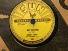 SUN 78 241 JOHNNY CASH Get Rhythm/I walk the Line 78 RPM RECORD 78 man in black