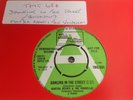 MARTHA REEVES & THE VANDELLAS- DANCING IN THE STREET , MOTOWN  DEMO TMG 684, EX