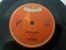AIN'T SHE SWEET / THE BEATLES VERY RARE OZ PRESS POLYDOR 1964