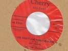 RARE ROCKABILLY-ART ADAMS-DANCING DOLL/SHE DONT LIVE HERE ANYMORE-US CHERRY