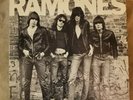 THE RAMONES: Debut, Sire Records 1976, SASD-7520, Misprint Strong VG Plus