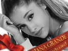 ARIANA GRANDE 