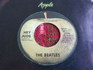 The Beatles Apple 45 record HEY JUDE 1975 ALL RIGHTS RESERVED  label print