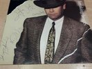 ELTON JOHN .HAND SIGNED VINYL ALBUM . BREAKING HEARTS.  SIGNED BY 4 BAND MEMBERS