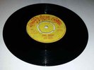 QUEEN BEE/REBEL WOMAN - GENE RONDO  [REGGAE]   7