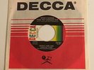 Ernest Tubb & Loretta Lynn / Who's Gonna Take The Garbage Out Decca 1969 45 Mint