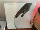 THE STROKES IS THIS IT 180G EU 2012 LP VINYL RELEASE MOVLP085