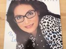 Autographed/ Signed Nana Mouskouri - Nana Tu M'oublies (Vinyl LP) EX+/EX+