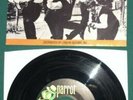 THE ZOMBIES-Tell Her No+Leave Me Be-45rpm w/Picture Sleeve-1965 NICE NM FREESHIP
