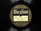 Vocalion 1466 Jimmie  Noone's Apex Club Orchestra - Crying For The Carolines