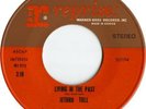 Jethro Tull- Living in the past/ A christmas song rare (7