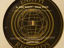 Doc Scott / LTJ Bukem - Tokyo Dawn / Cosmic Interlude, 12