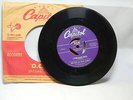 BOB HOPE & JIMMY WAKELY A FOUR-LEGGED FRIEND / THERE'S A CLOUD.45 RPM RECORD 005