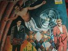Crowded house vinyl .Signed by all memders