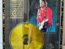 DISQUE D'OR JOHNNY HALLIDAY
