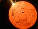 The Isley Brothers - Groove with you / Footsteps in the dark EPIC 7