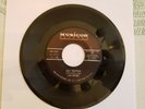 Lee Moses- Reach Out/ Day Tripper, VG, FUNKY BEATS *HEAR*