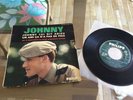 EP Johnny Hallyday lui dit adieu 437.007