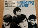 WAYNE FONTANA AND THE MINDBENDERS Walking on Air UK 7