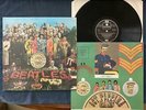 BEATLES SGT PEPPERS LONELY HEARTS CLUB BAND MID 1980s UK REISSUE LP w/INSERT