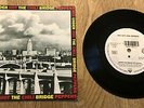 RED HOT CHILI PEPPERS - Under The Bridge 7