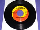 Northern Soul 45 RPM Vinyl record Checkmates LTD Capitol Kissing Her / Hear Rain