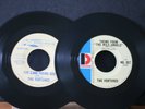 2 VENTURES 45'S ON DOLTON THE 2,000 POUND BEE & KICKSTAND (VG+/M-)   LISTEN