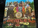 Beatles picture disc LP  Sgt. Pepper’s lonely hearts 1967   message on spindle