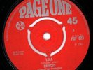 BRINCOS Lola 7 INCH VINYL UK Page One 1967 3 Prong Label Design With White Paper