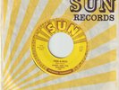 RANDY & THE RADIANTS - MOUNTAIN'S HIGH b/w PEEK-A-BOO - ROCK ORIGINAL SUN 45 RPM