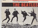 THE BEATLES SHE LOVES YOU french EP ODEON SOE 3741 Dark label tear on back cover