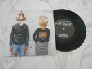 ORIGINAL 2007 CRYSTAL CASTLES AIRWAR 7 INCH VINYL EX+ RARE