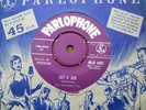 THE SILHOUETTES - GET A JOB - UK PARLOPHONE 4407 - VG++