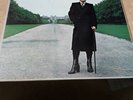ELTON JOHN SIGNED VINYL ALBUM . A SINGLE MAN .. EX CONDITION .