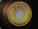 SUN 353 ROY ORBISON SWEET AND EASY TO LOVE / DEVIL DOLL