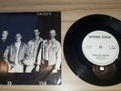 Straw Dogs - Dead on Arrival Vinyl 7