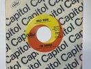 THE DAISIES COLD WAVE/PUT YOUR ARMS AROUND ME HONEY NORTHERN SOUL VG+