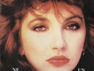 Kate Bush Ne T'Enfuis Pas / Un Baiser D'Enfant France 45 With Picture Sleeve