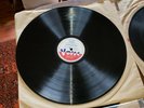 78 Lot: ARTIE SHAW-Stardust, Begin the Beguine/MONICA LEWIS-V DISC 560-E-/E+ +4