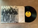 RAMONES 1976 FIRST PRESS S/T DEBUT LP MISPRINT BEAT IS ON THE BRAT INNER EXC