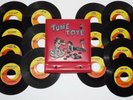 Vintage Tune Tote 45 rpm Record Holder with BEATLES Collection - Capitol Swirl
