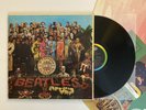 The Beatles - Sgt Pepper's LHCB - 1967 US MONO 1st Press with All Inserts (EX)